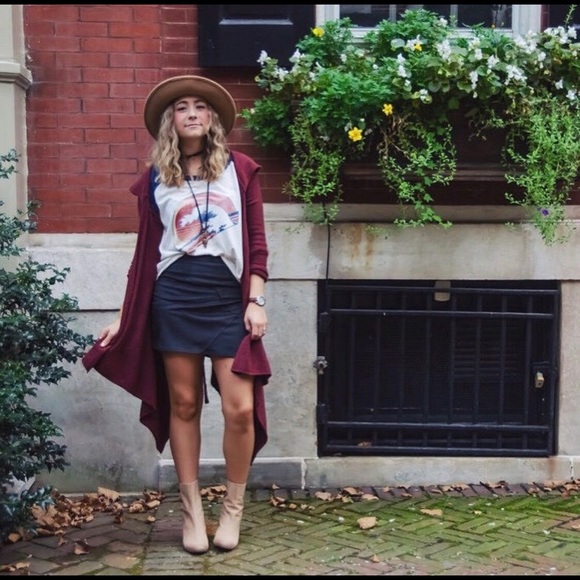 Hello There! I’m Dallas, + it’s great to meet you! - Picture 7 of 16